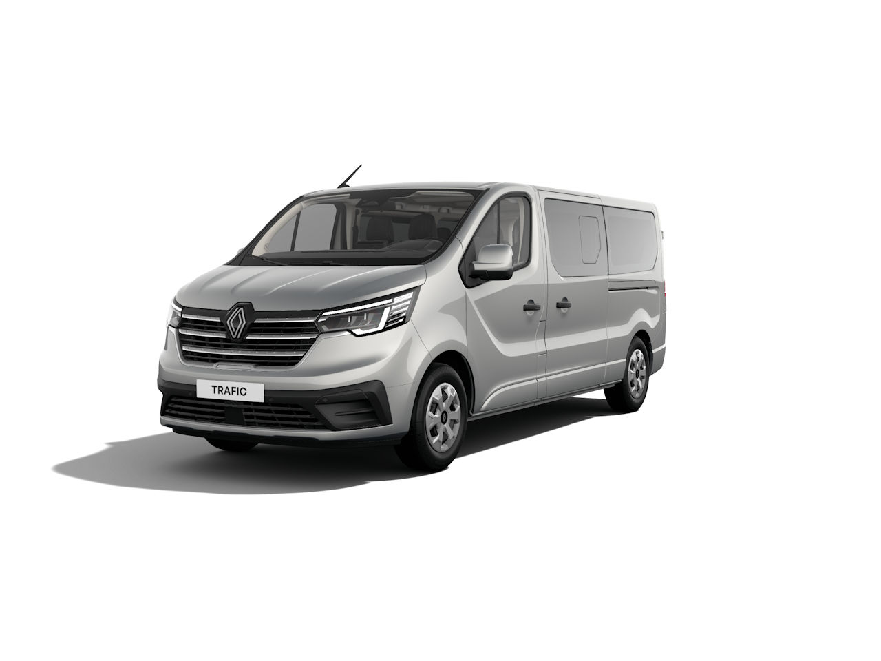 Silberner Renault Trafic Transporter im Frontansicht auf weißem Hintergrund.