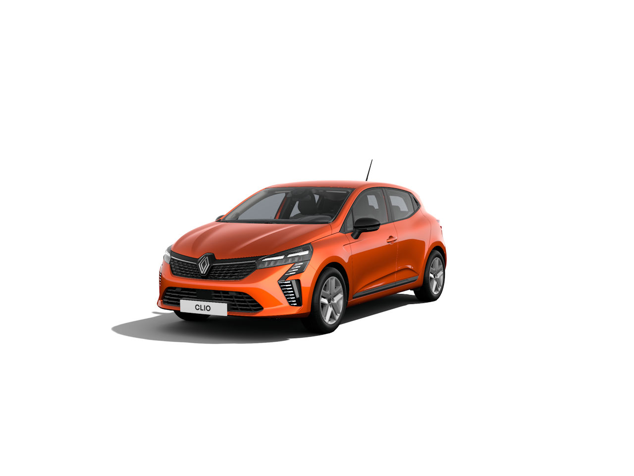 Ein oranger Renault Clio, kompakter Stadtwagen, frontal abgebildet auf weißem Hintergrund.
