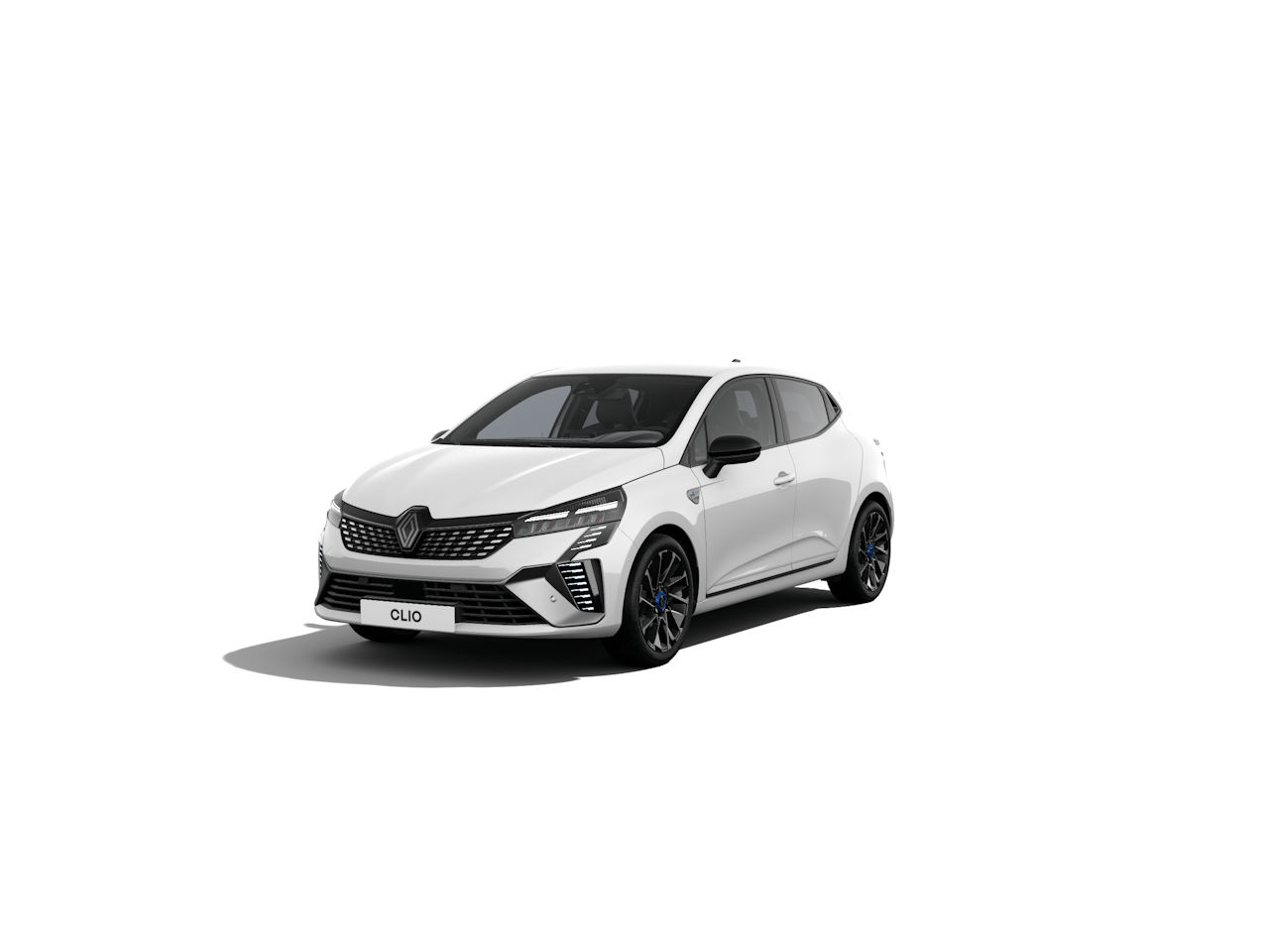 Ein weißer Renault Clio, sportlich designt, mit schwarzen Felgen auf einem weißen Hintergrund.