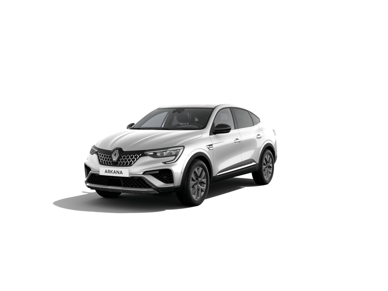 Ein silberner Renault Arkana SUV, steht frontal auf weißem Hintergrund, betont modernes Design und Stil.