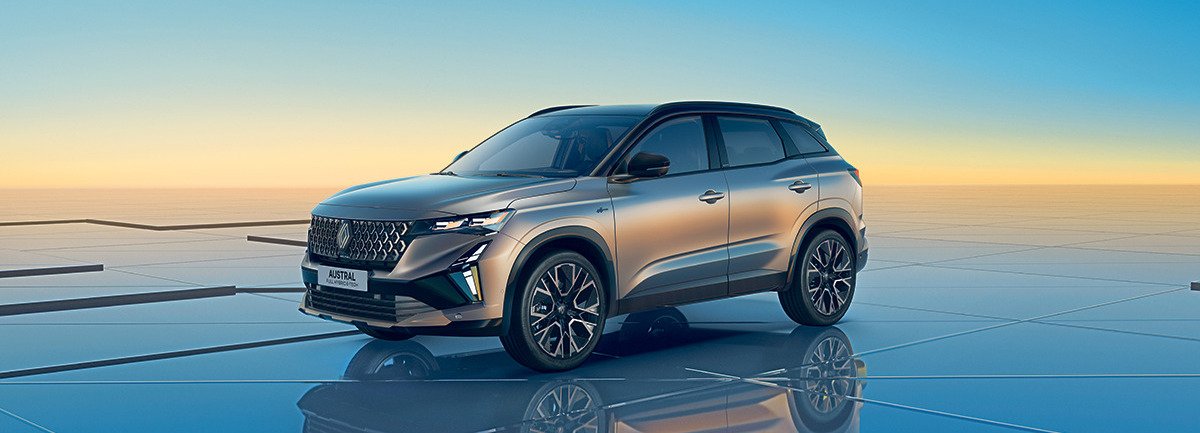 Ein moderner SUV in silberner Farbe, im futuristischen Setting mit blauem Hintergrund.