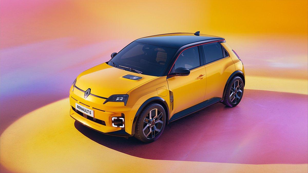 Renault 5 in vibrant Gelb auf einem farbenfrohen Hintergrund, moderner kompakten Stil, sportliche Details.