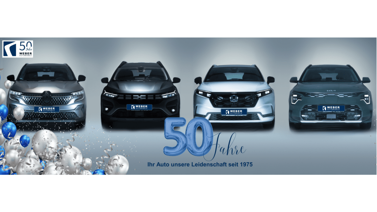 Vier Autos in Reihe, mit dem Text „50 Jahre Ihr Auto unsere Leidenschaft seit 1975“. Feierliche Stimmung mit Luftballons.